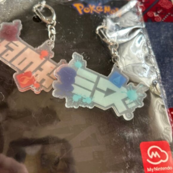 Splatoon x Pokémon Splatfest Keychain Set New in Package - Picture 3 of 4